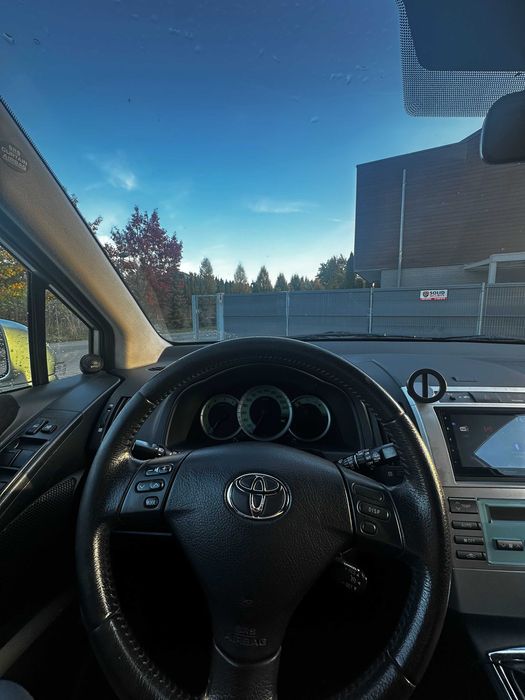 Toyota Corolla Verso 2.2 D4D 136 KM