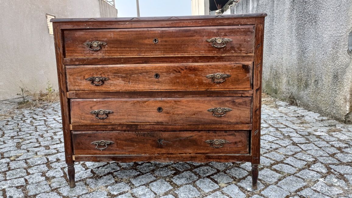 Cómoda 4 gavetas