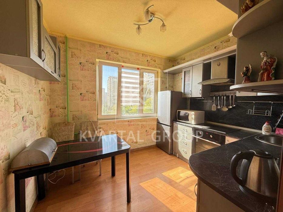 Продам ГАРНУ 2к квартиру з ремонтом, меблями, технікою. Балкон.