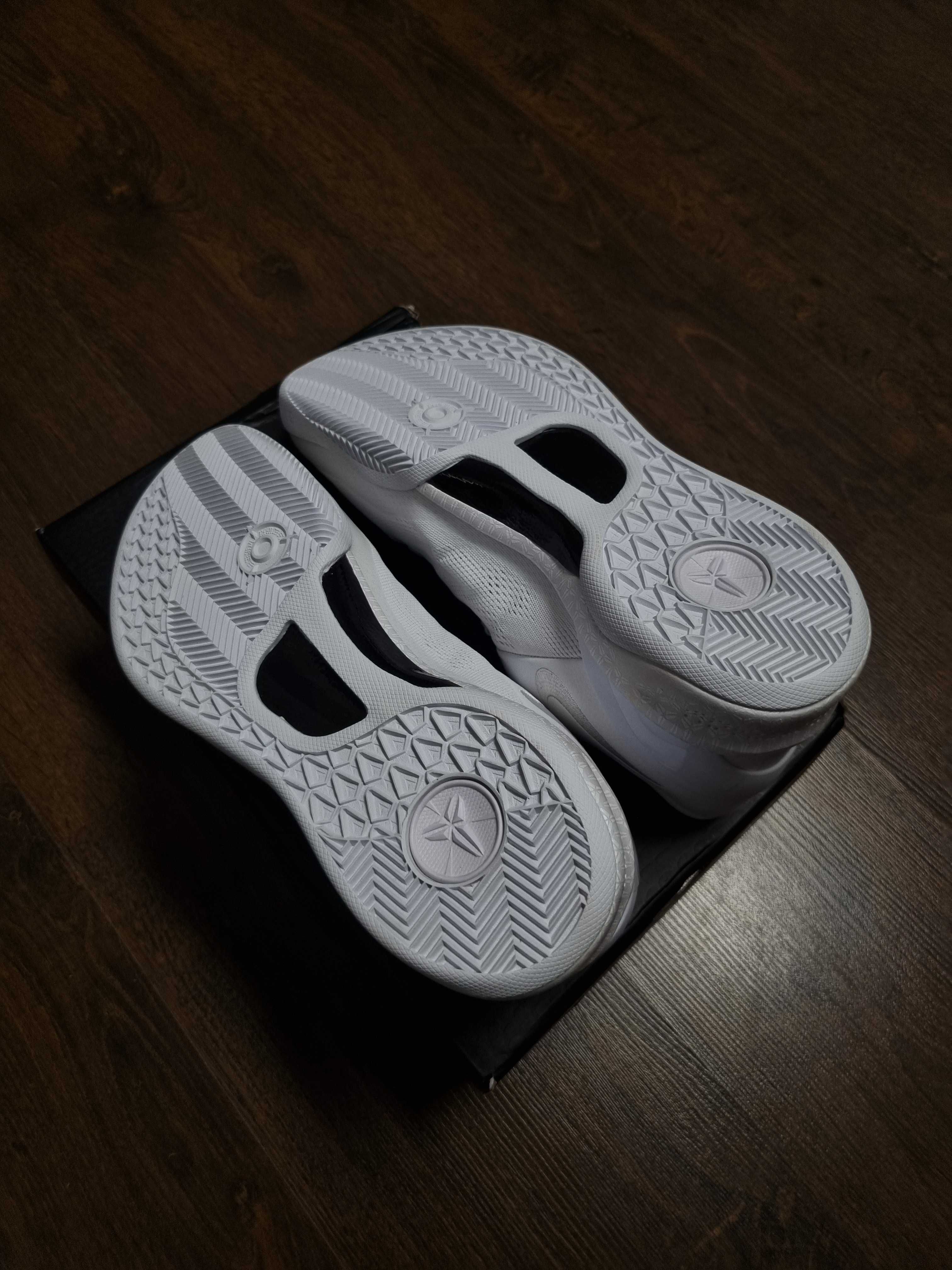Sneakersy Buty do koszykówki kosza Nike Kobe 8 Protro Halo White białe