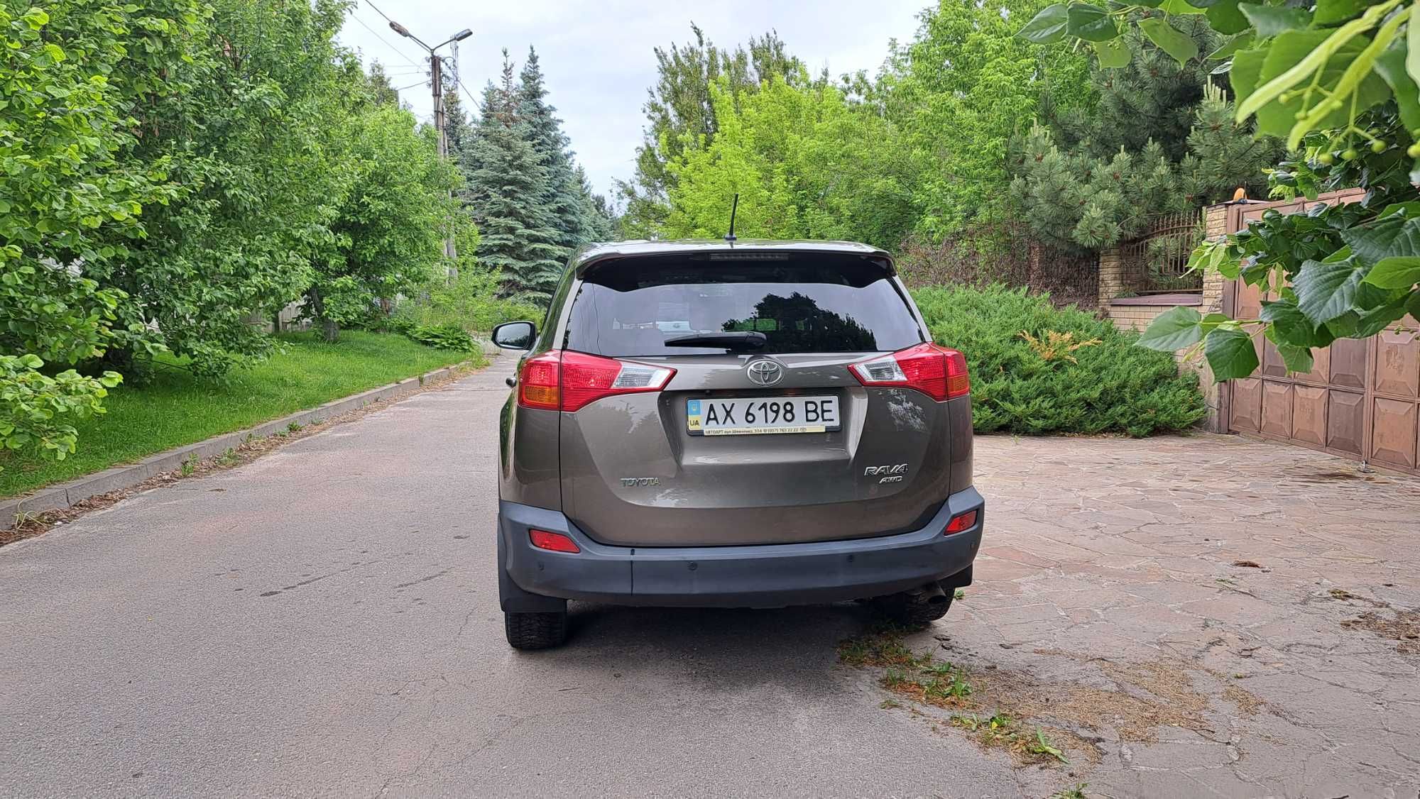 Продам автомобіль TOYOTA RAV