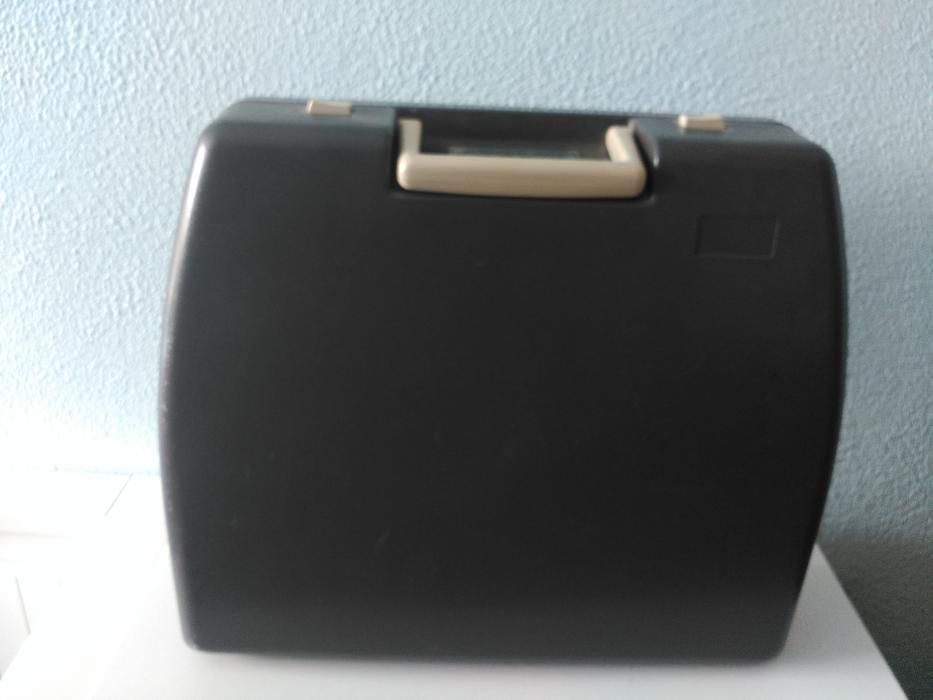 Vendo máquina de escrever portátil All - MODEL 5050