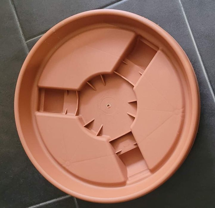 podstawka pod doniczkę na kółkach