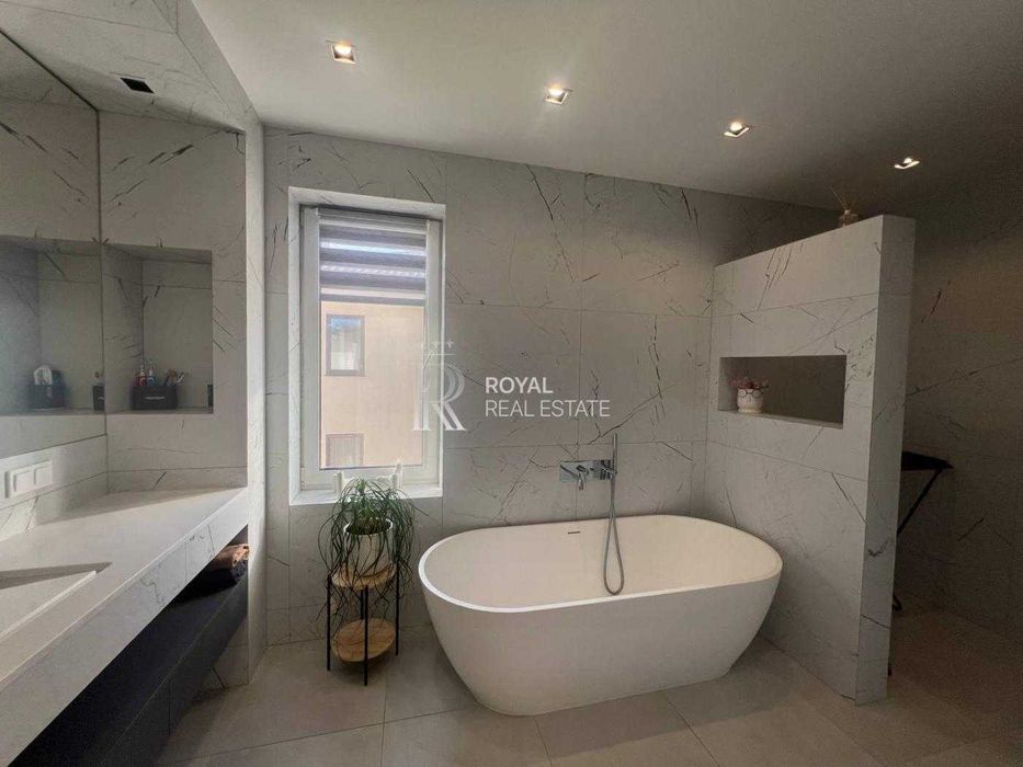 Осещина Продаж Будинку КМ Троянда з Ремонтом 240м2 8 сотих 6к