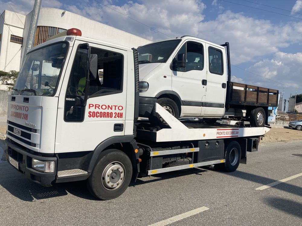 Servico de reboque / transporte de veiculos
