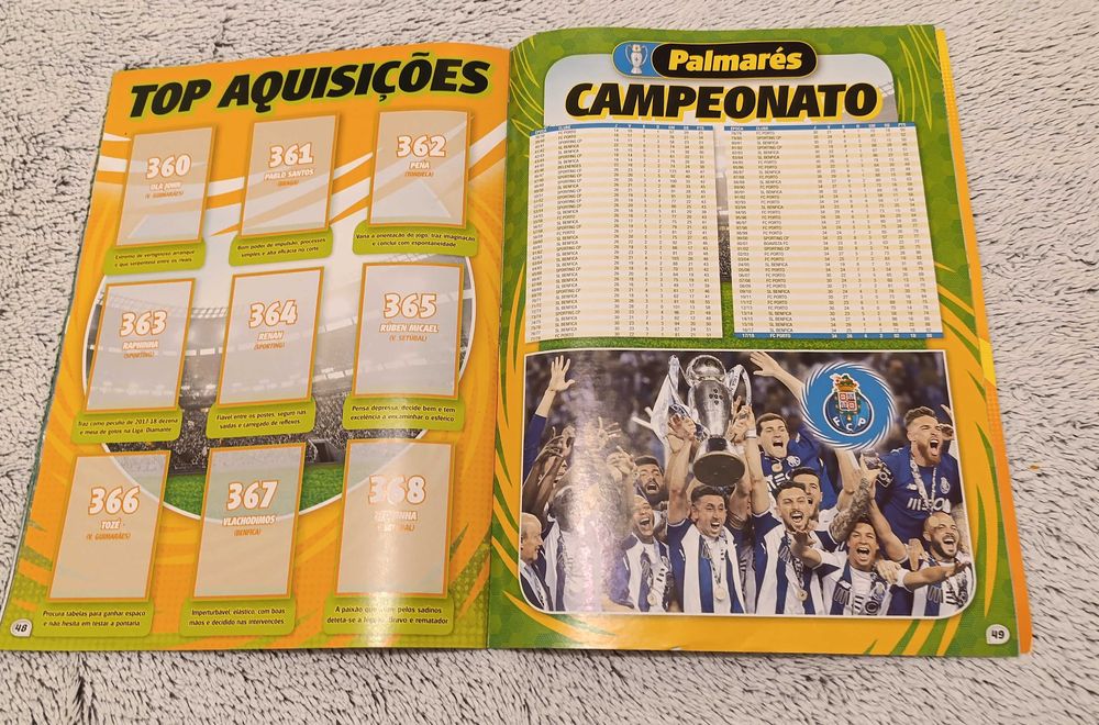 Caderneta Oficial Cromos Futebol  - Liga 2018/2019 - Nova c/ 4 cromos