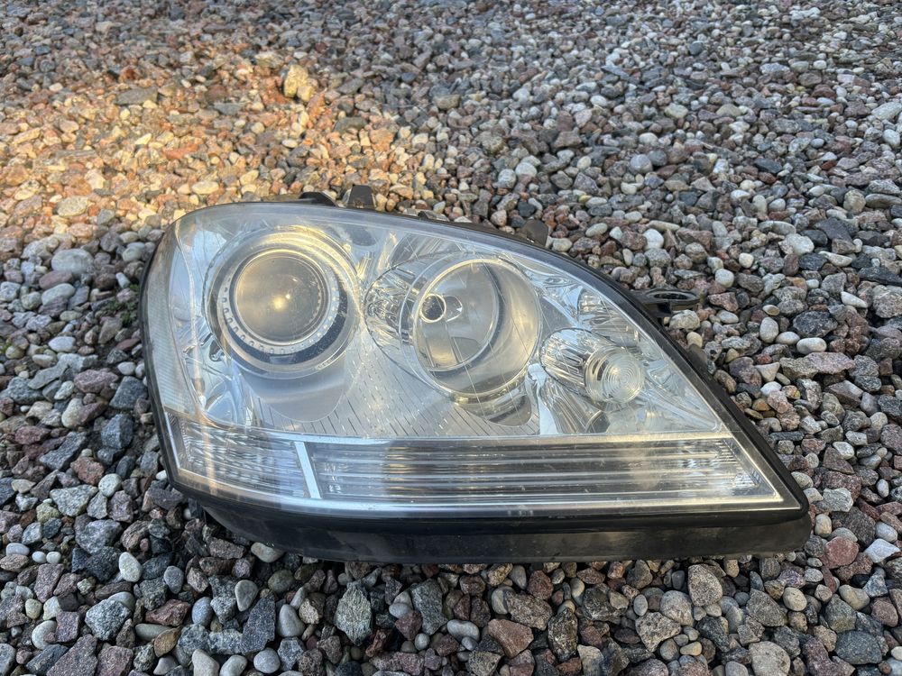 Lampa przód mercedes w 164