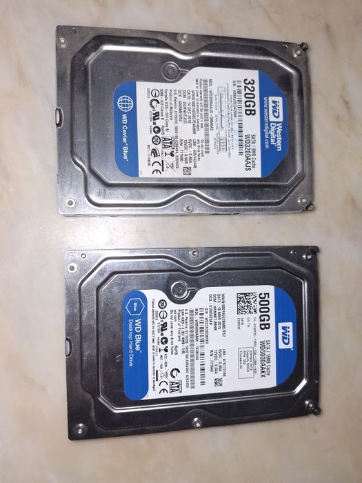 WD SATA Hard Drives – 500GB and 320GB64284526725633120