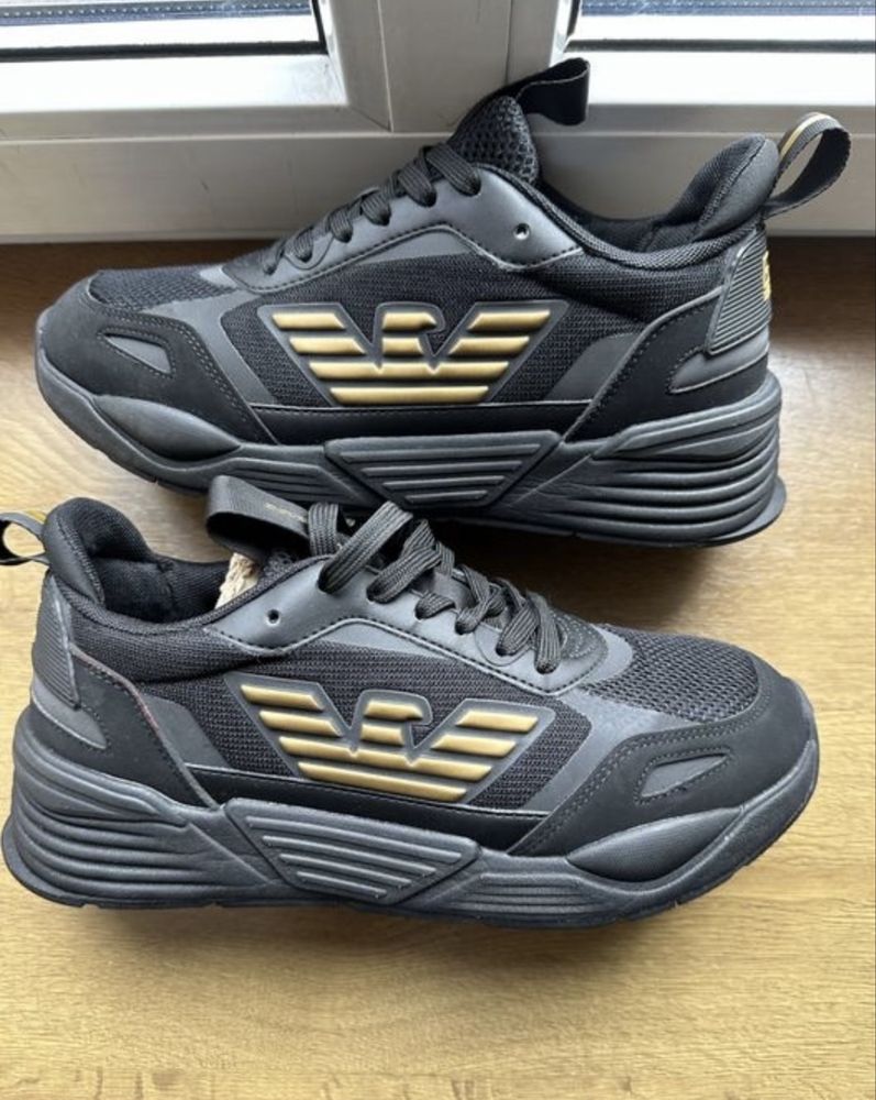 Кроссовки Armani. 40,5