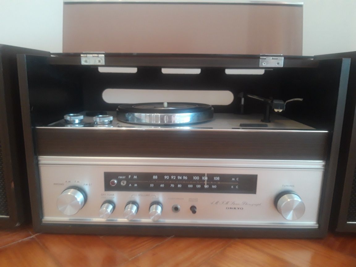 Gira discos vintage Onkyo Stereo Phonograph leitor de vinil e rádio