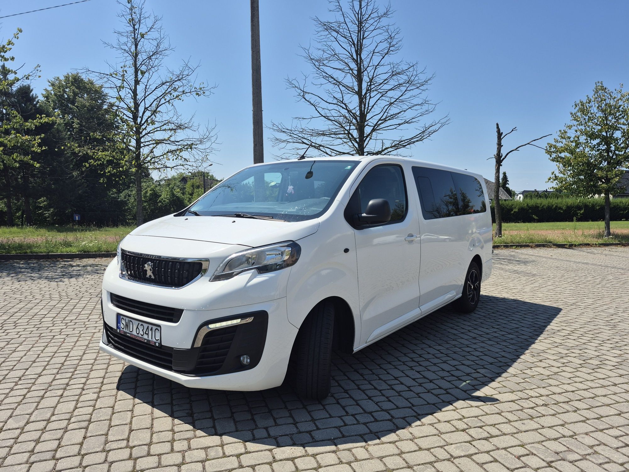 Wynajem Busa 9-osobowego winiety w cenie