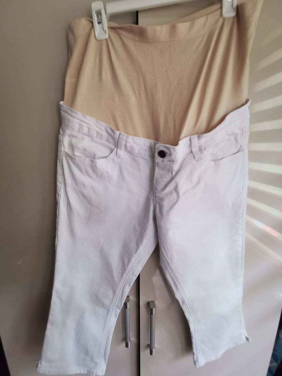 Spodnie ciążowe 42 XL białe 3/4 nogawka rybaczki jeans dżins