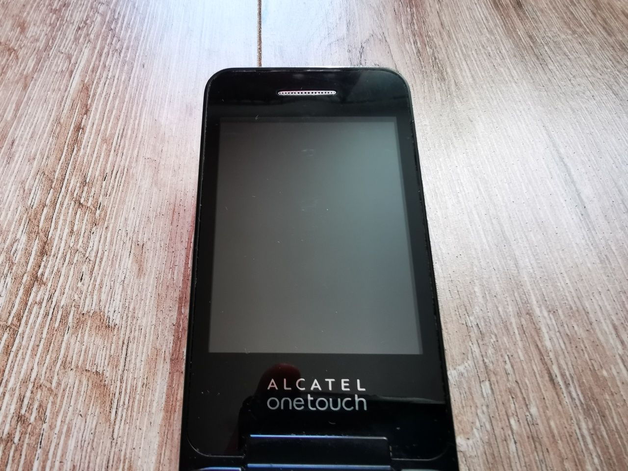 Telefon Alcatel onetouch 2012G w pełni sprawny wraz z ładowarką