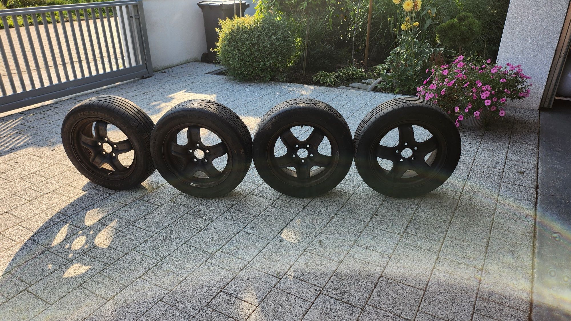 Sprzedam komplet kół 16"