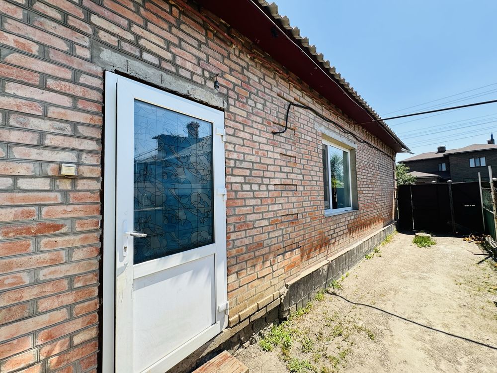 Продам будинок з ділянкою 3,75 сотки на Юрія Липи, Новомиколаївка