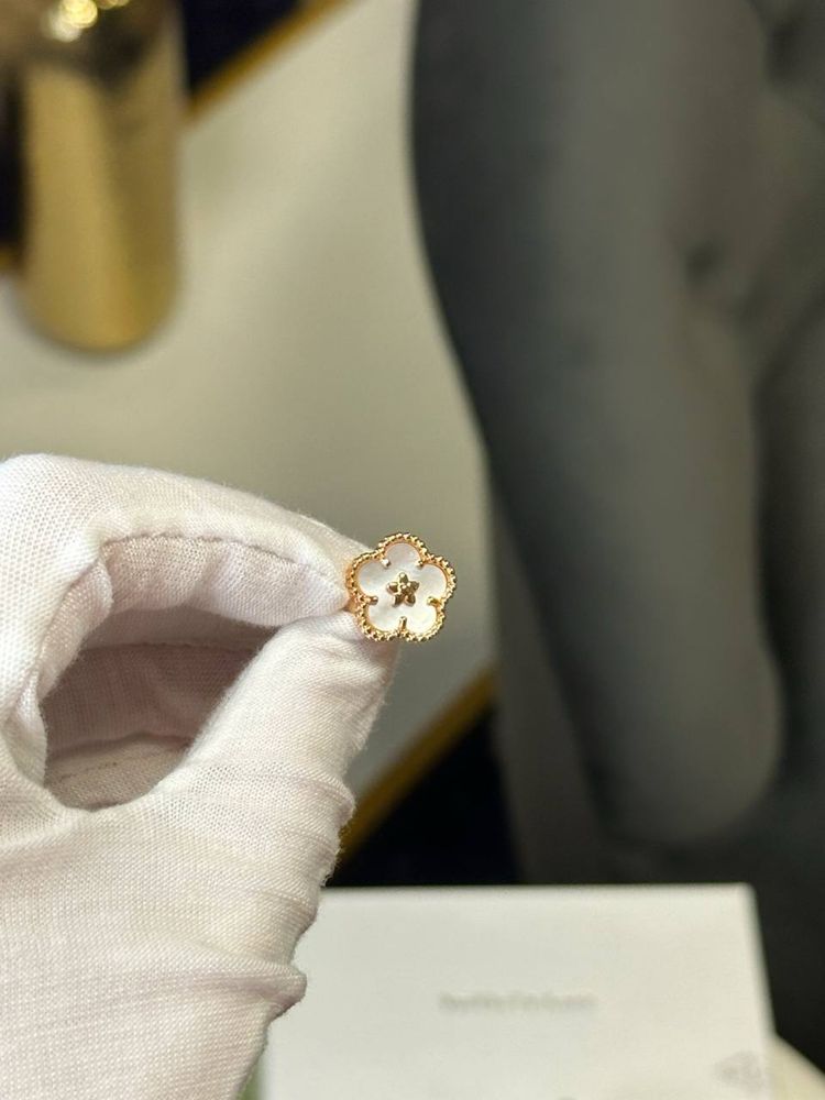 Сережки Van Cleef & Arpels