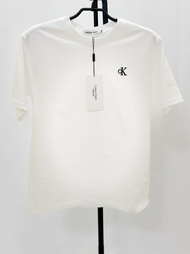 Футболки Calvin Klein