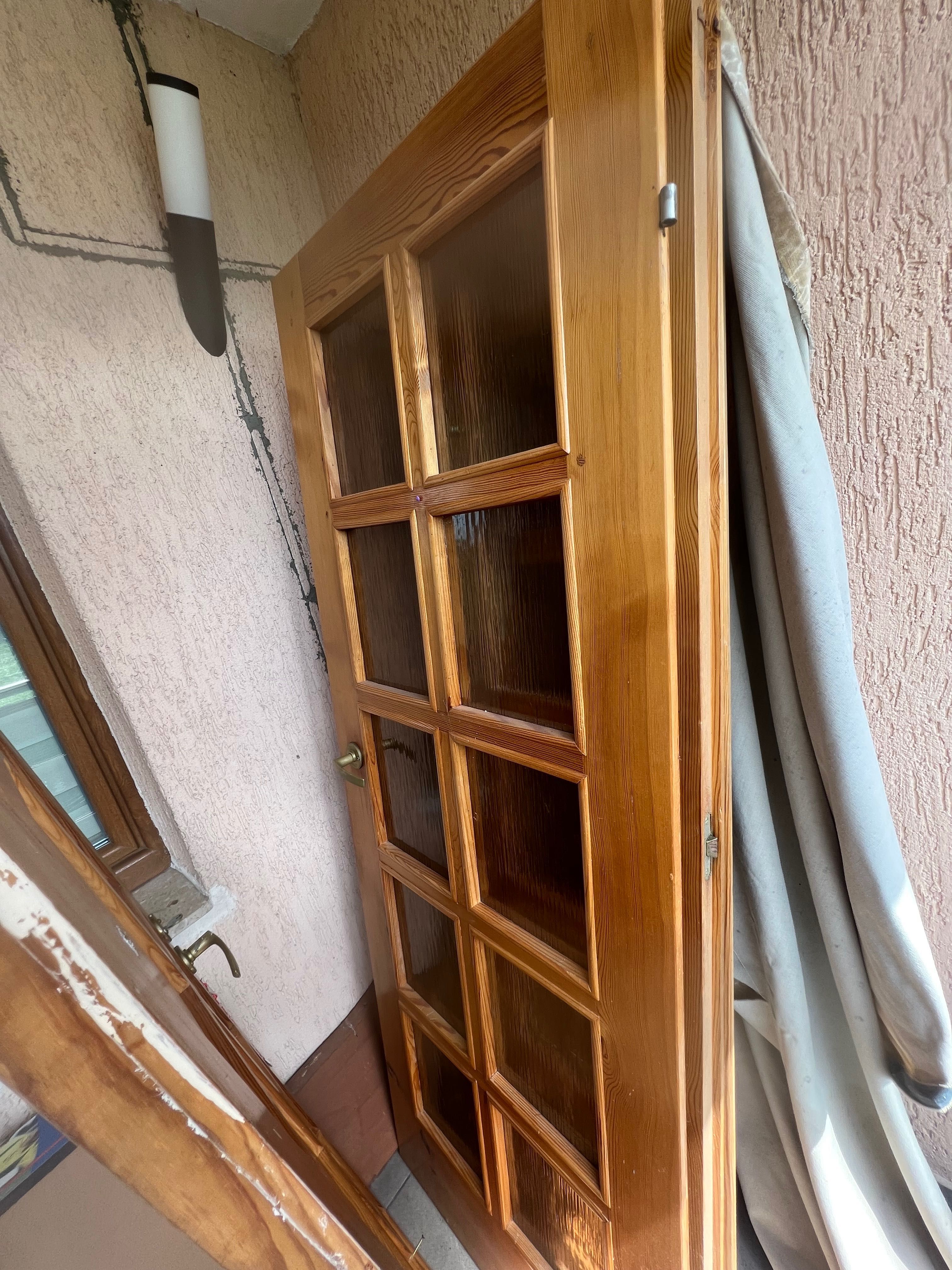 Drzwi wewnętrzne  tylko prawe drewniane sosna 2 szt