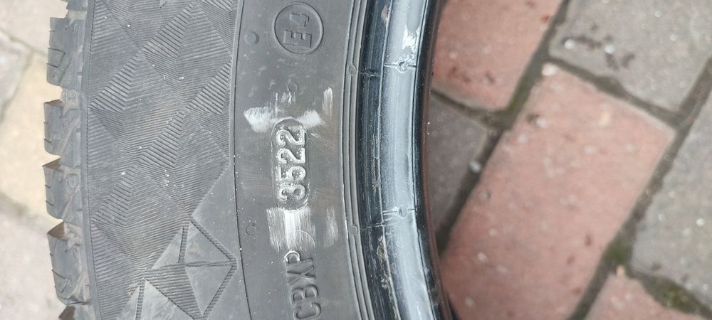 Шини зимові 205/60/16/ 7600гр 4шт