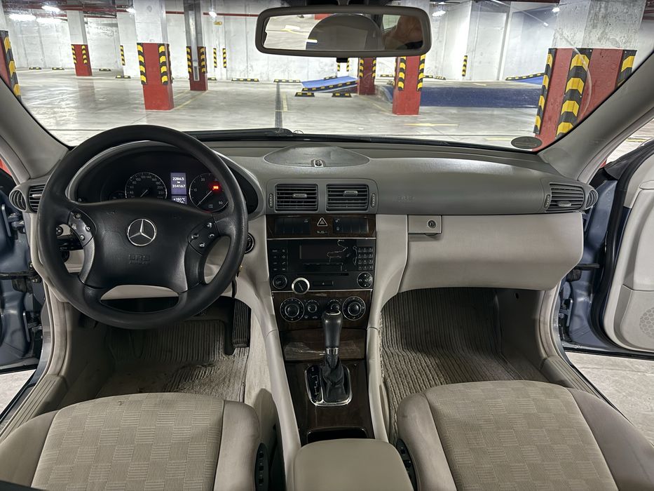 Продам Мерс С 203 2.2 автомат