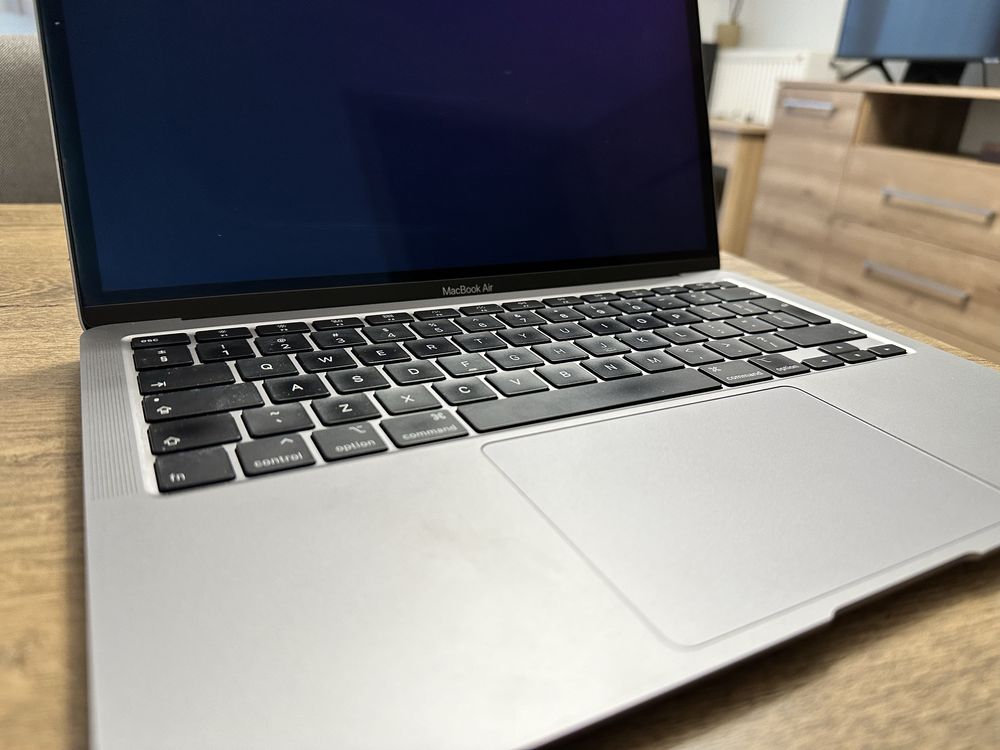 MacBook Air 13 2020 A2179 i5/8GB/256GB
