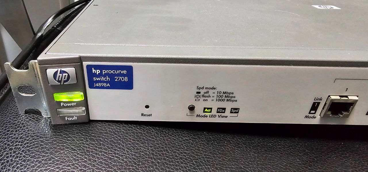 Switch HP Procurve 2708 8x 1Gbit - J4898A