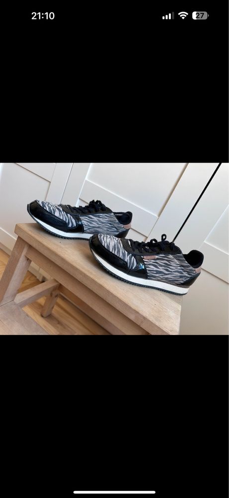 Super wygodne buty z motywem zebra i korkową wkładką