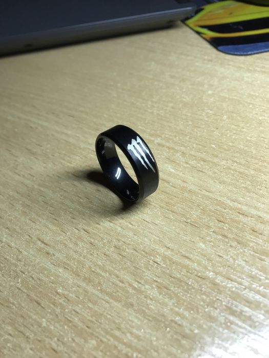 Кільце монстр