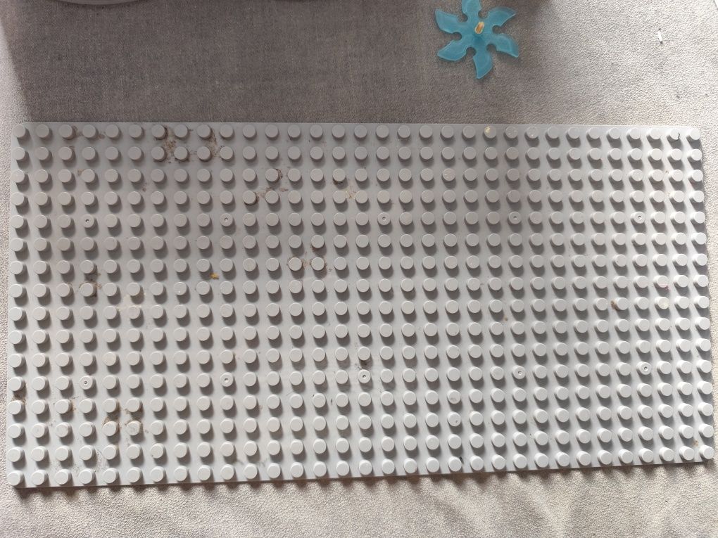LEGO Duplo klocki ludziki zwierzeta plus podkładka