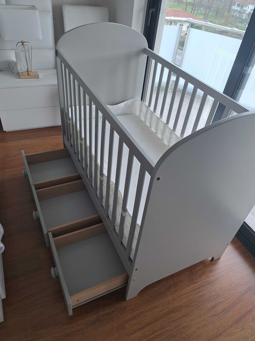 Berco Gonatt com colchao e texteis lar