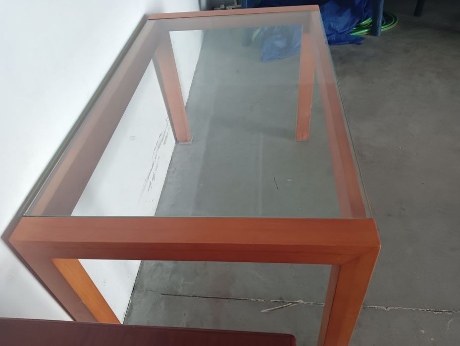 Mesa cozinha com Tampo de vidro e oferta das 4 cadeiras