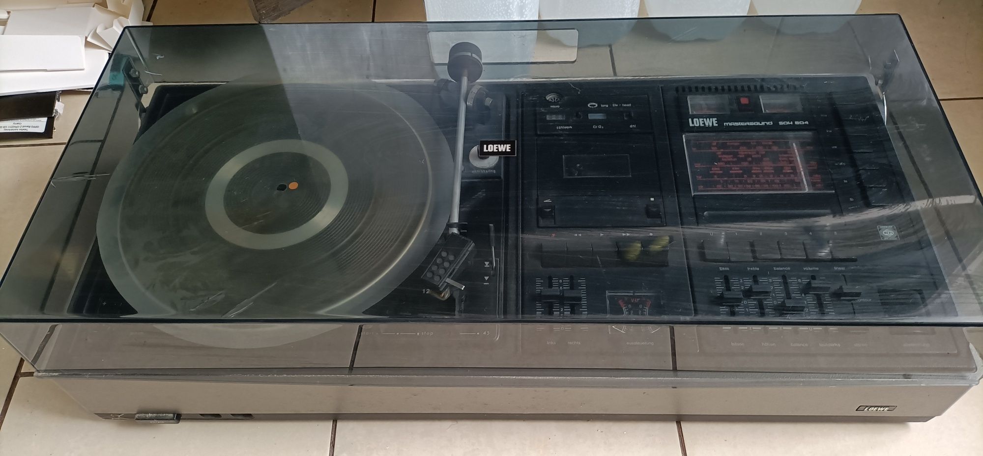 Gramofon LOEVE.       .
