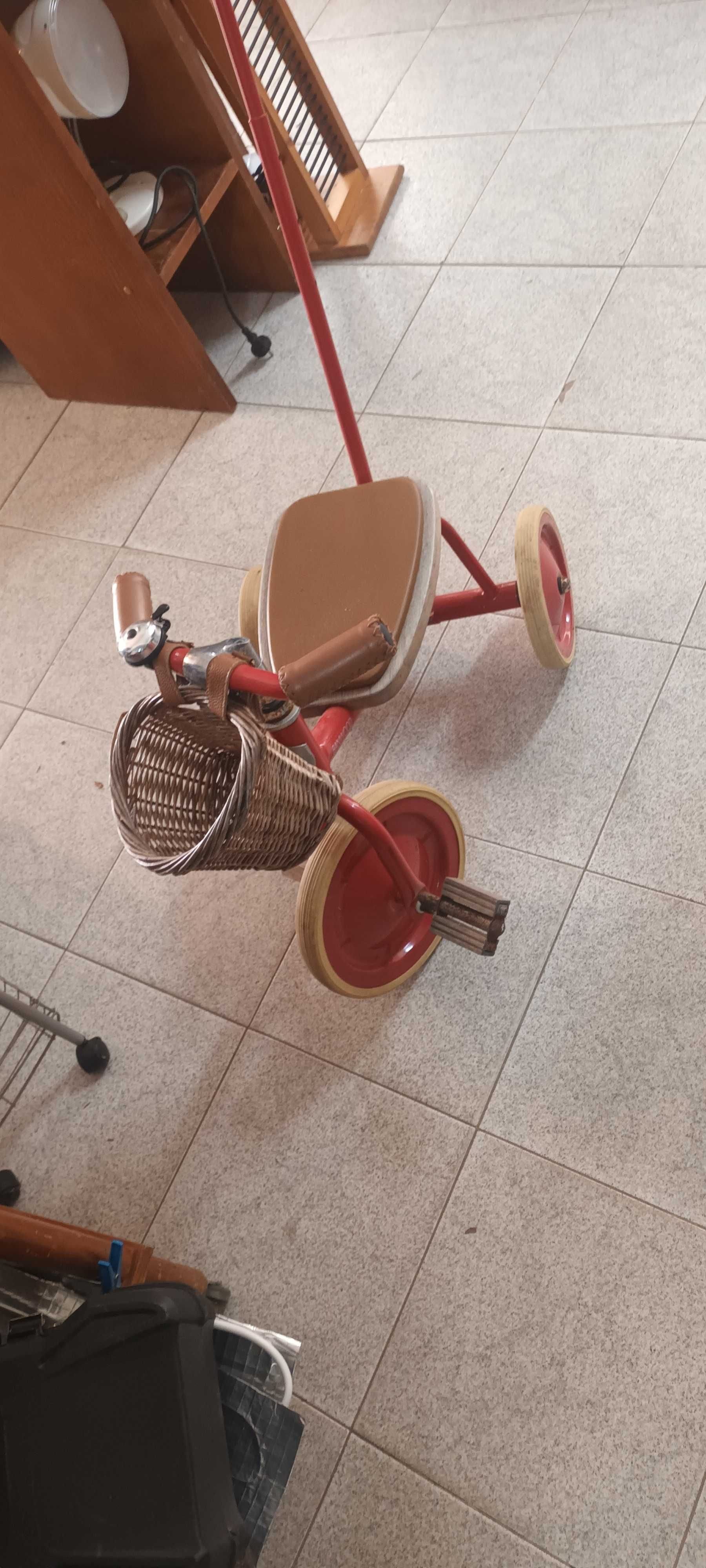 Triciclo infantil Belanwood Vermelho