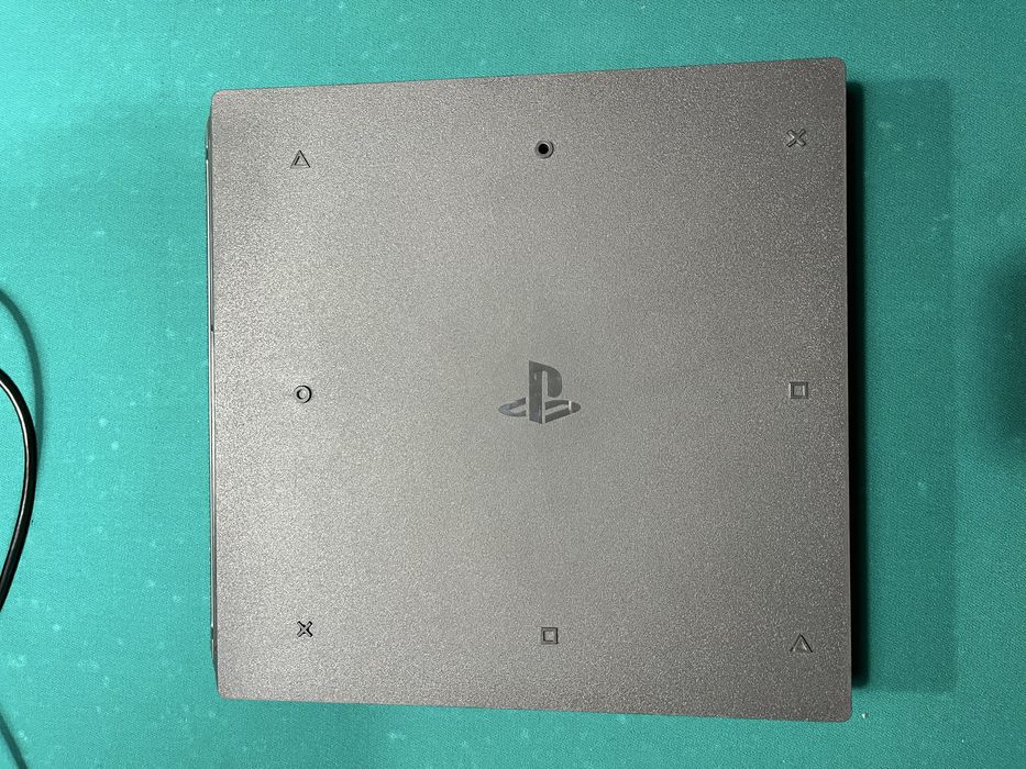 Playstation 4 Pro 1 Tb Last of us 2 (limited edition)