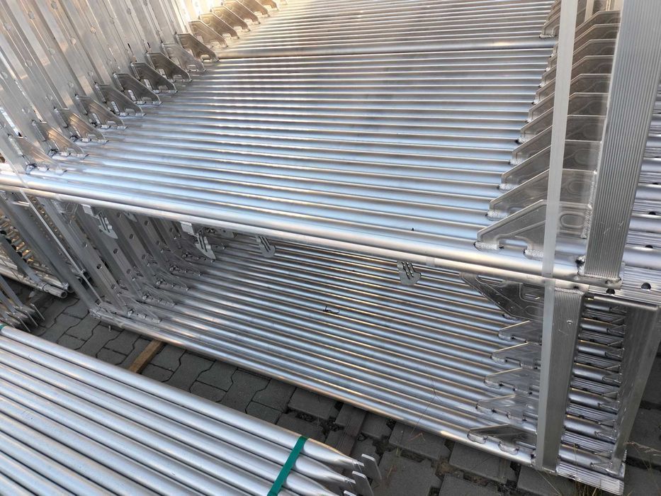 Rusztowanie aluminiowe typ baumann altrad klinowe 73  200m2
