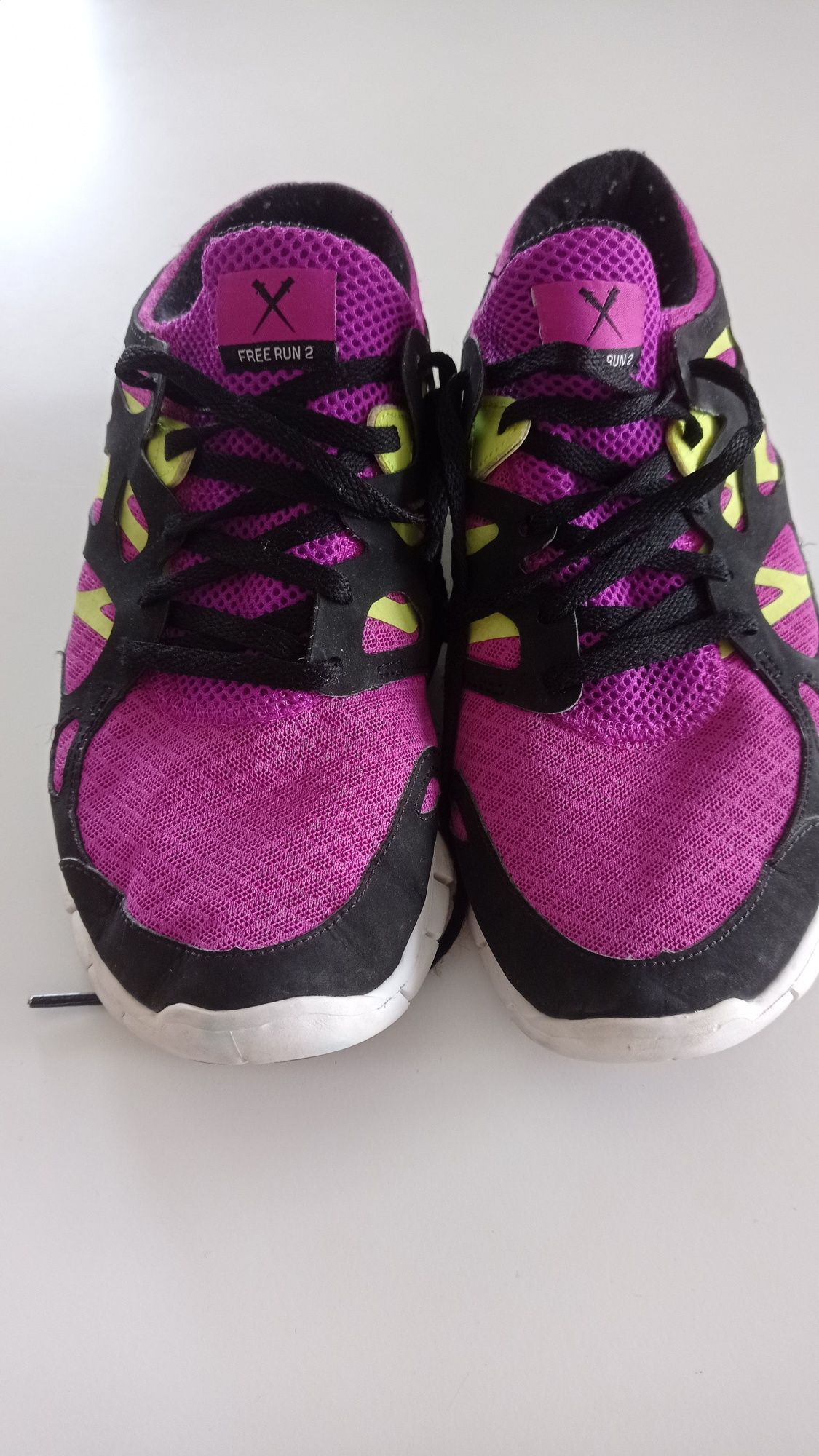 Oryginalne buty sportowe f. Nike Dres Run 2 r. 40