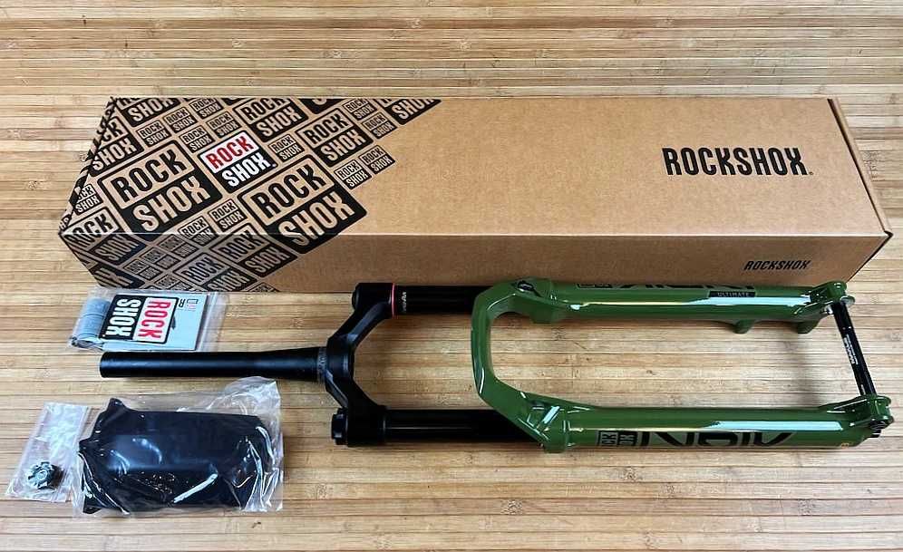 NOWY RockShox LYRIK ULTIMATE 140mm Charger 3 Buttercups 27,5" BOX FV