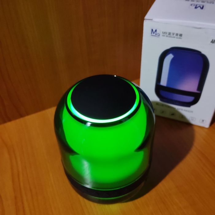 Якісна блютуз колонка нічник з Fm радіо та підсвіткою