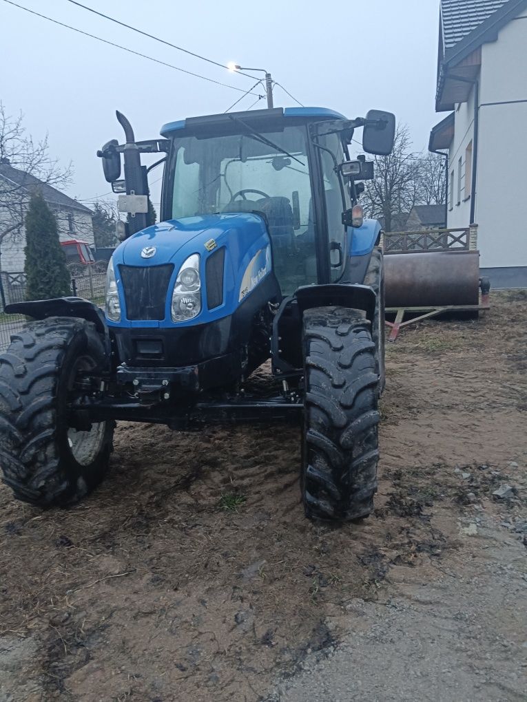 New Holland TS 115A case maxxum 125 135