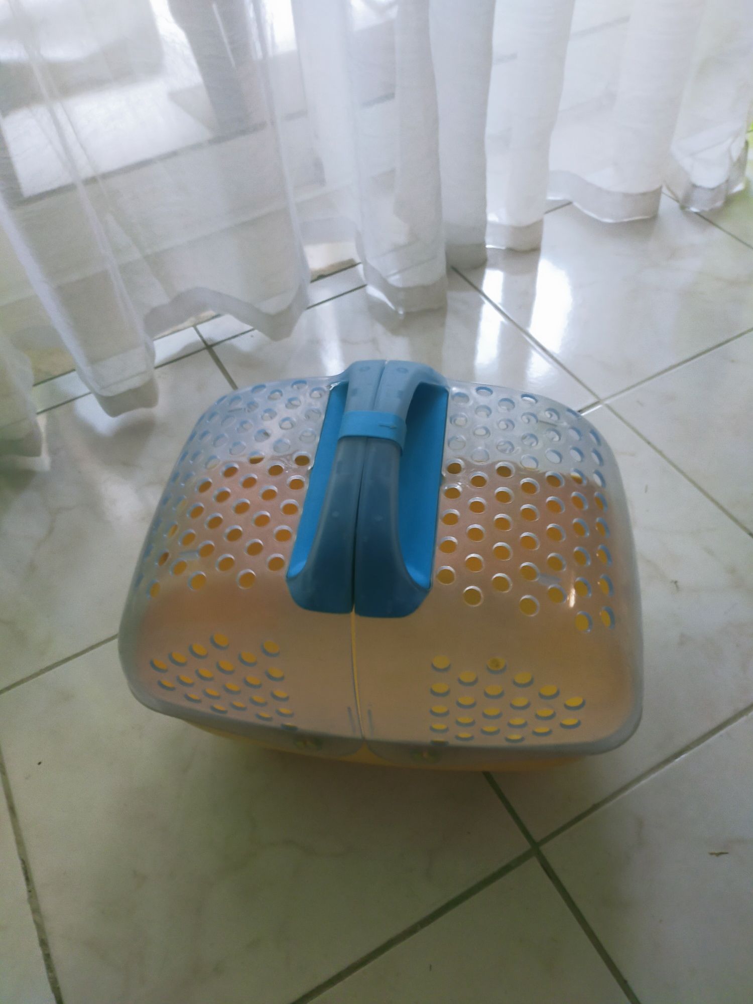 Gaiola e acessórios de coelho