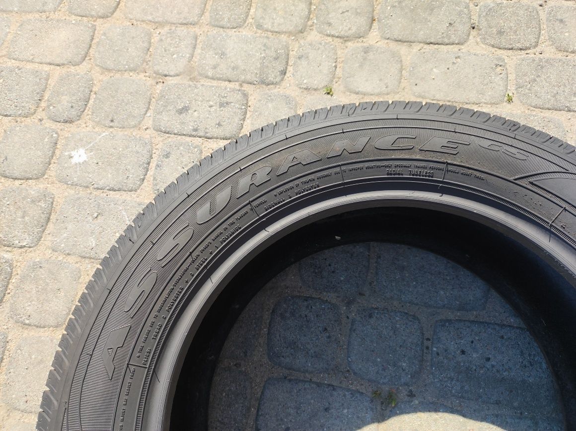 235.60.18 jedna opona Goodyear Assurance CS