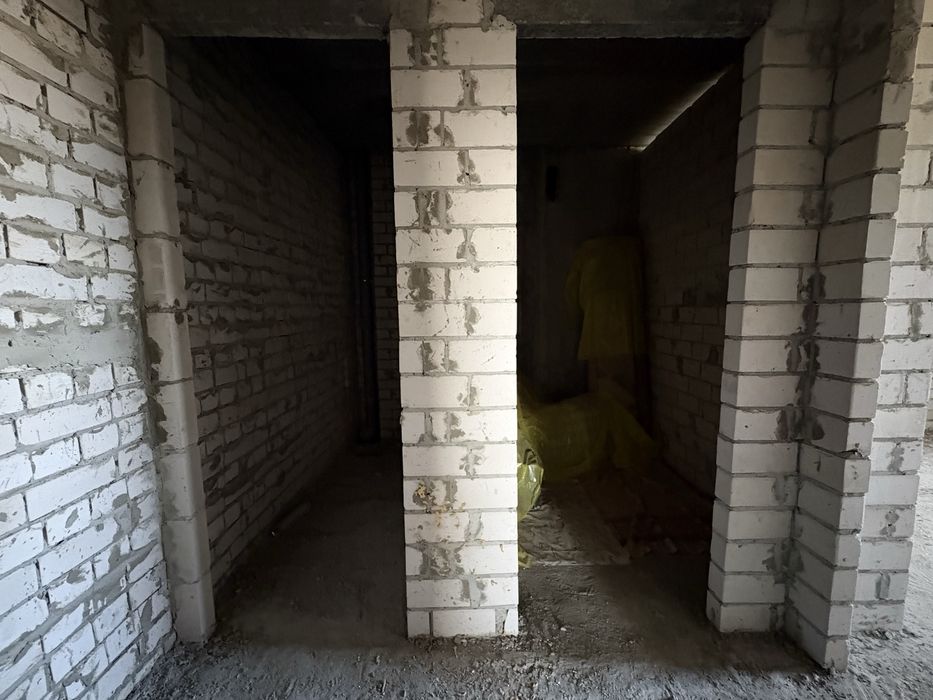 3 кімнатна квартира 82 м2 ЖК Миру 3 Героїв Харкова будівельний стан