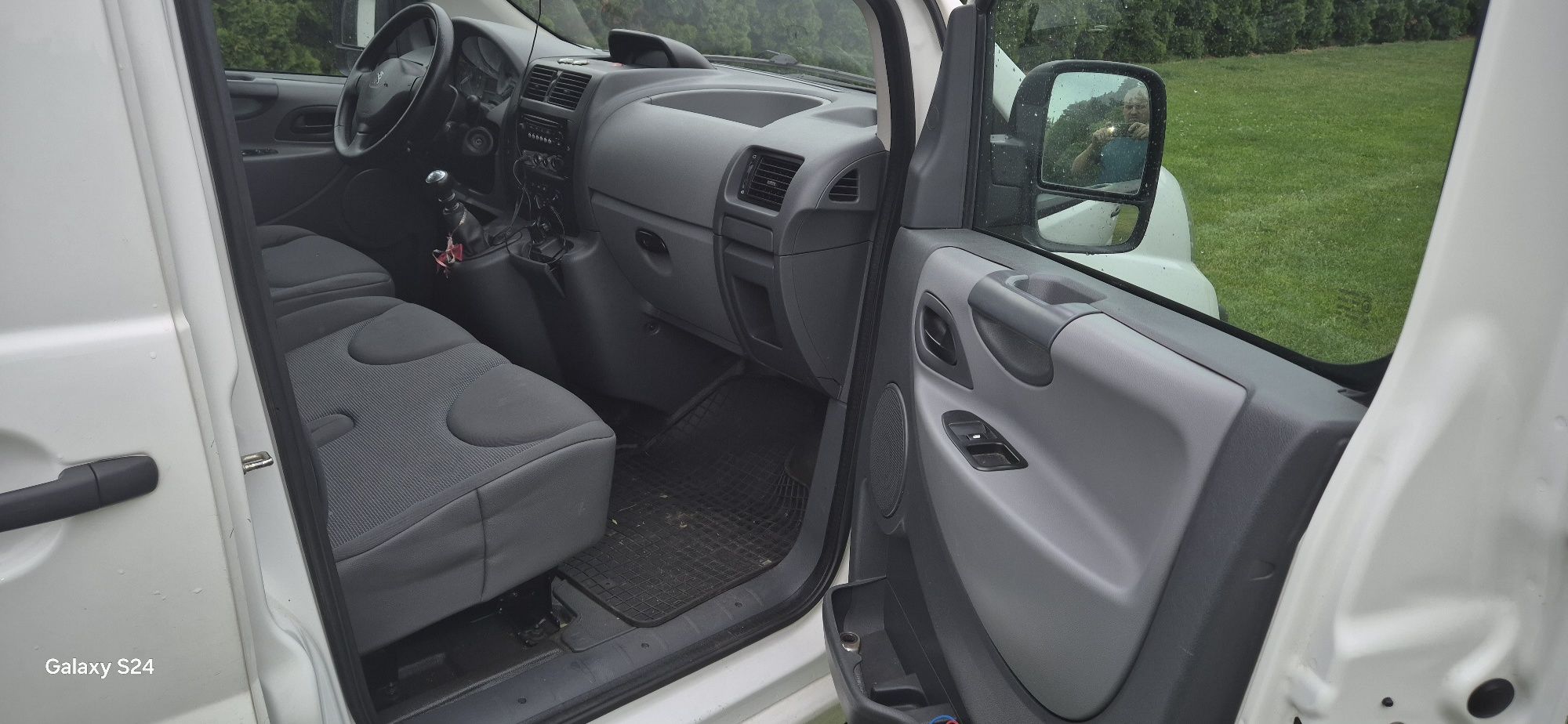 Peugeot Exspert 2.0 HDI  w bardzo dobrym stanie