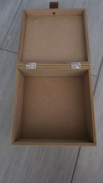 Szkatułka kuferek Empik