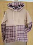 Bluza z kapturem Femi Stories XS brudny róż/ kratka