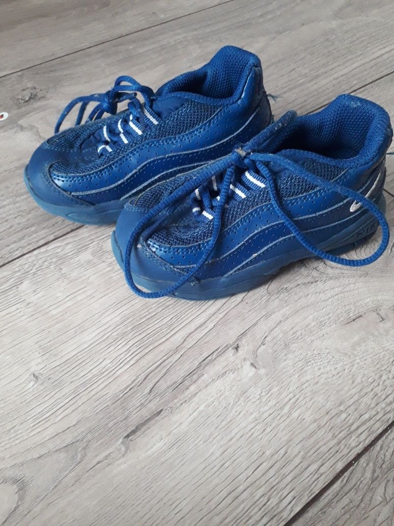 Buty Nike chłopięce  rozm 23,5