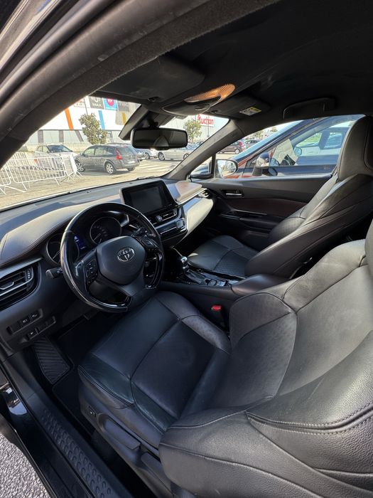 Toyota CH-R 1.8 HSD Exclusive + P.Luxury