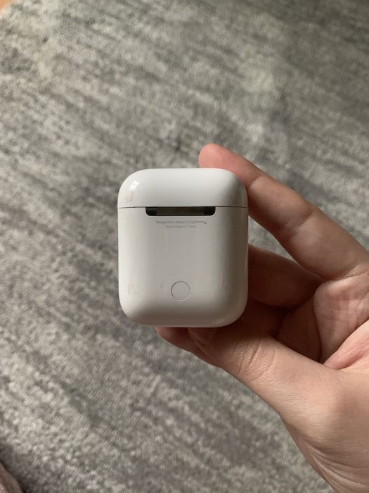 AirPods оригинал первого поколения