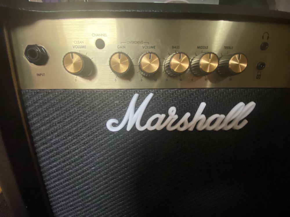 Wzmacniacz gitarowy Marshall MG15