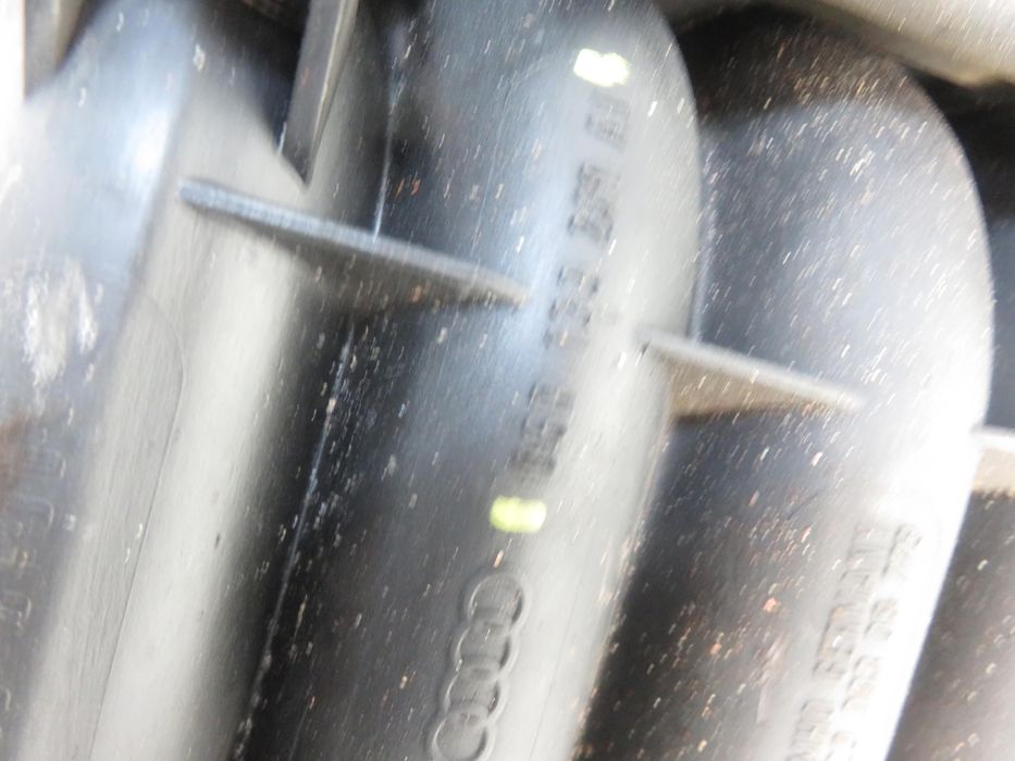 Kolektor Ssący Audi A4 B6 Avant (8e5) 2.0 Alt 06b133210aj